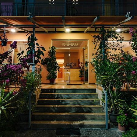 Hotel Loula Rooms And Apartments カメナブルナ エクステリア 写真