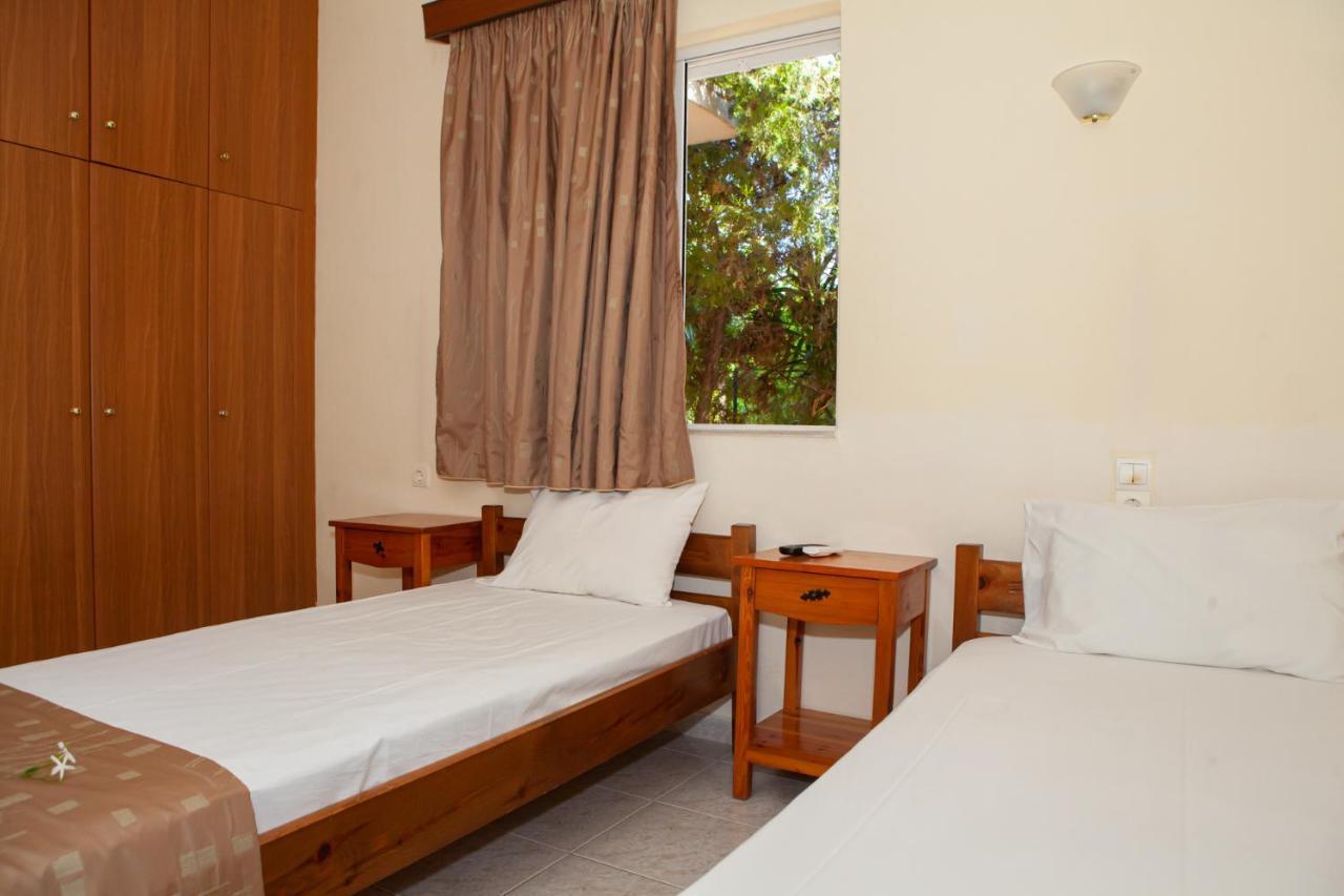 Hotel Loula Rooms And Apartments カメナブルナ エクステリア 写真