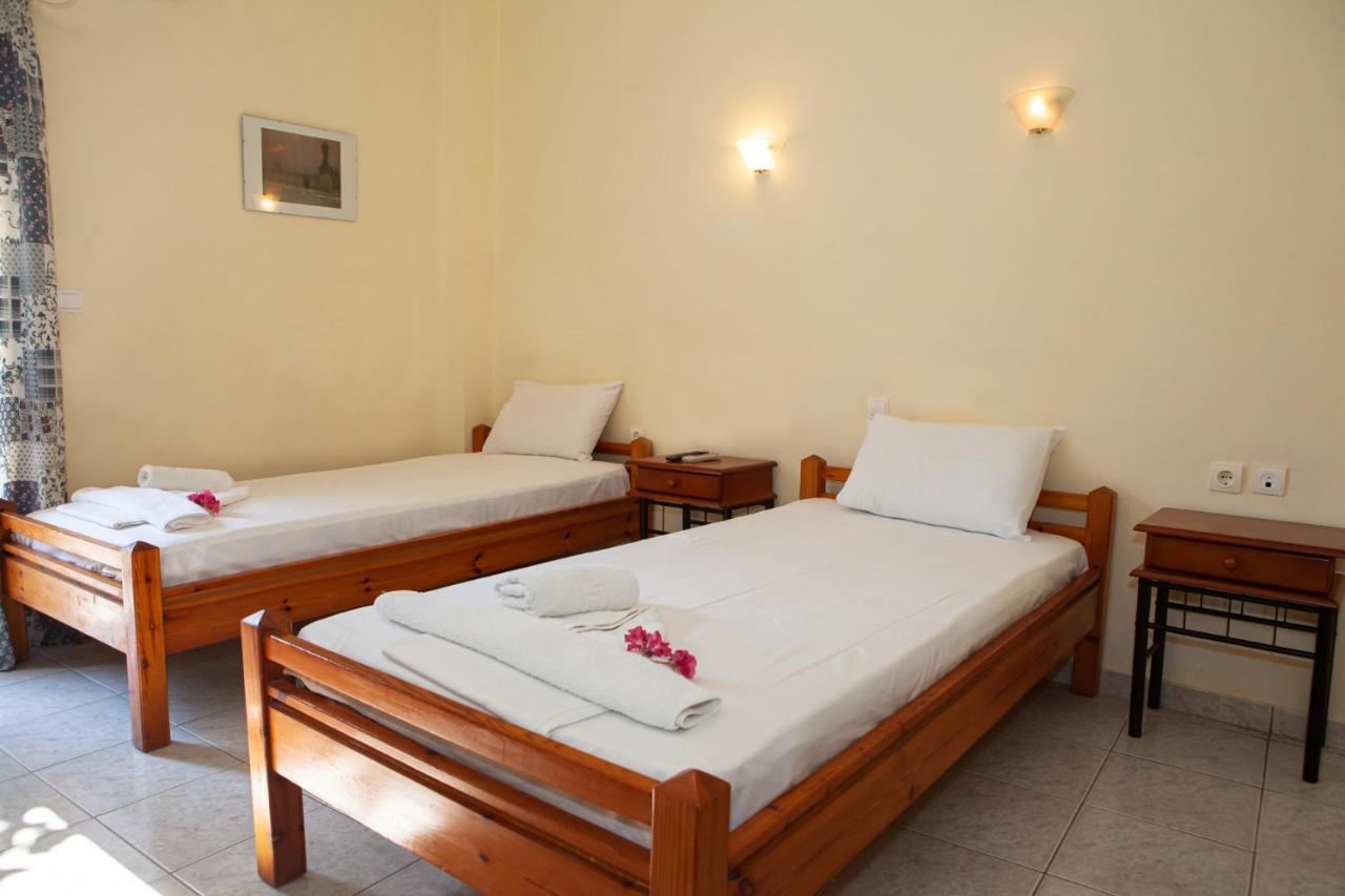Hotel Loula Rooms And Apartments カメナブルナ エクステリア 写真