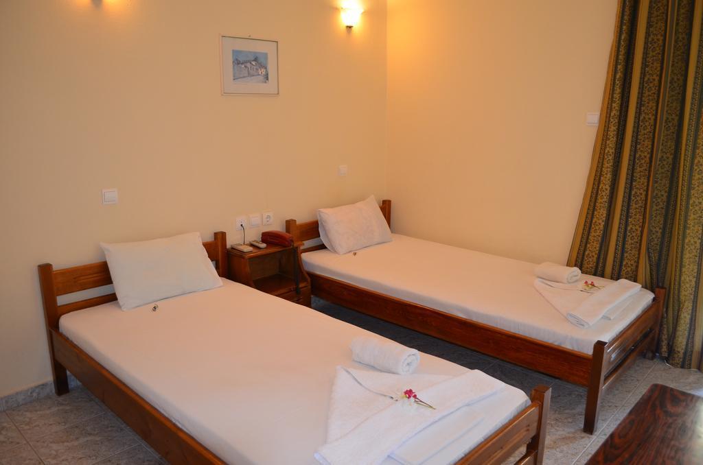 Hotel Loula Rooms And Apartments カメナブルナ エクステリア 写真